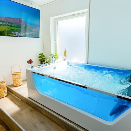 The Big Muenster Fuer Bis Zu 12, Whirlpool, Sauna, Zentral, Tischfussball, Balkon, Gasgrill Ulm Exterior foto