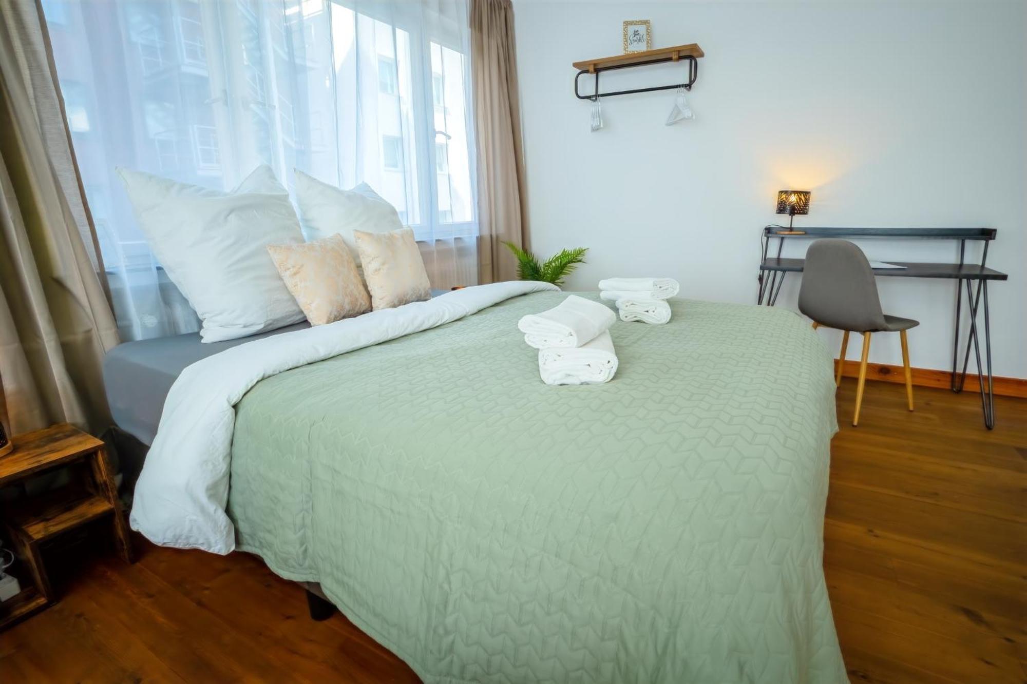 The Big Muenster Fuer Bis Zu 12, Whirlpool, Sauna, Zentral, Tischfussball, Balkon, Gasgrill Ulm Exterior foto