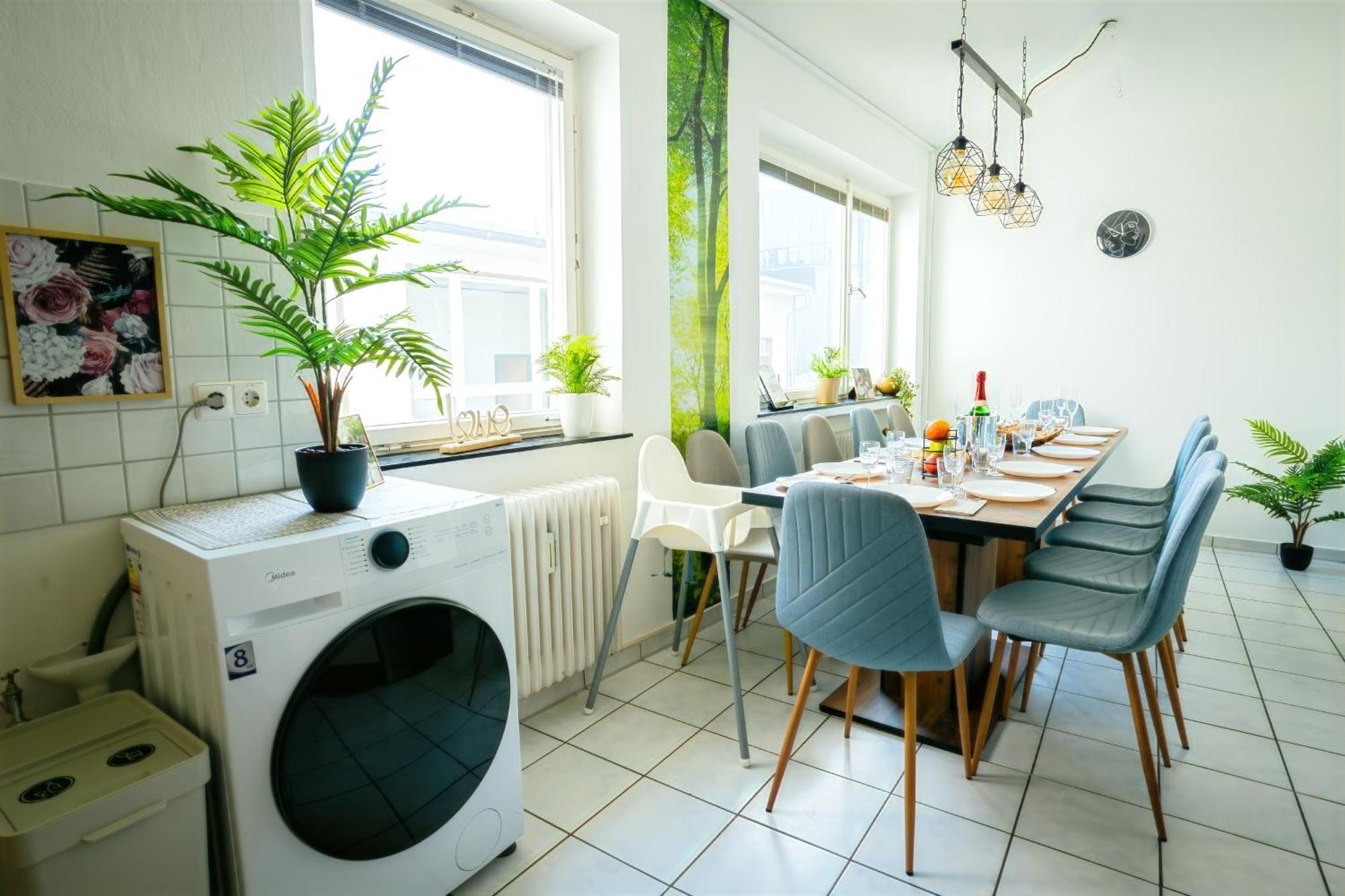 The Big Muenster Fuer Bis Zu 12, Whirlpool, Sauna, Zentral, Tischfussball, Balkon, Gasgrill Ulm Exterior foto
