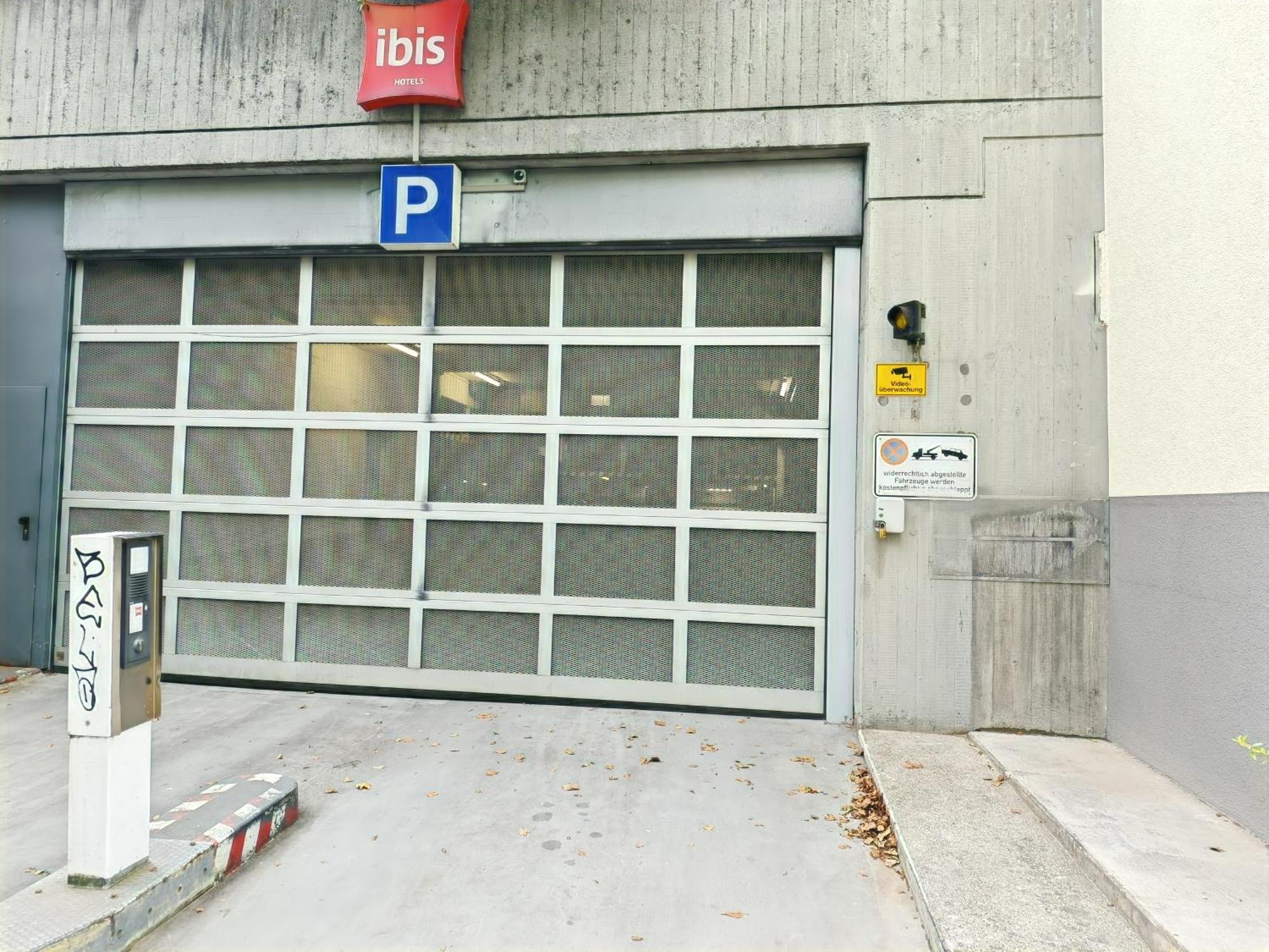 The Big Muenster Fuer Bis Zu 12, Whirlpool, Sauna, Zentral, Tischfussball, Balkon, Gasgrill Ulm Exterior foto
